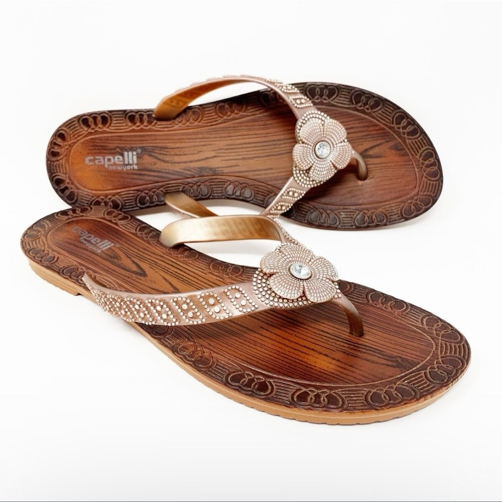 Like new Capelli New York Flip Flop Sandals
